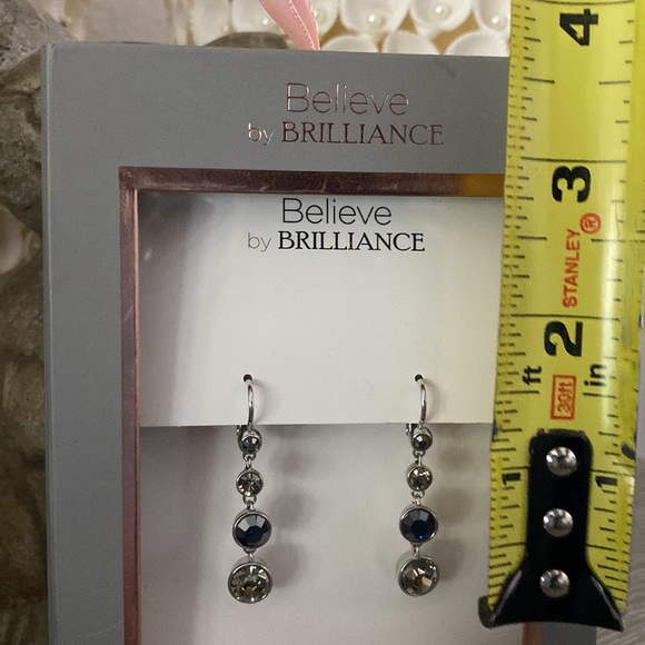 Silvertone crystal dangle earrings NIB - Picture 4 of 4